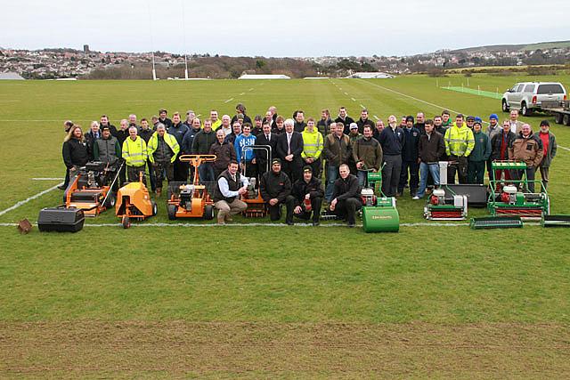 Article - Dennis-and-SISIS-Turfcare-Seminar-A-Success