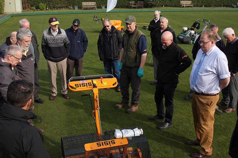 Article - Dennis-and-SISIS-announce-first-bowls-maintenance-seminars-of-2016