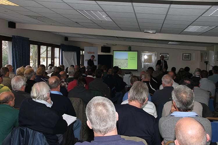 Article - Packed-programme-at-DennisSISIS-Groundsman-Seminar